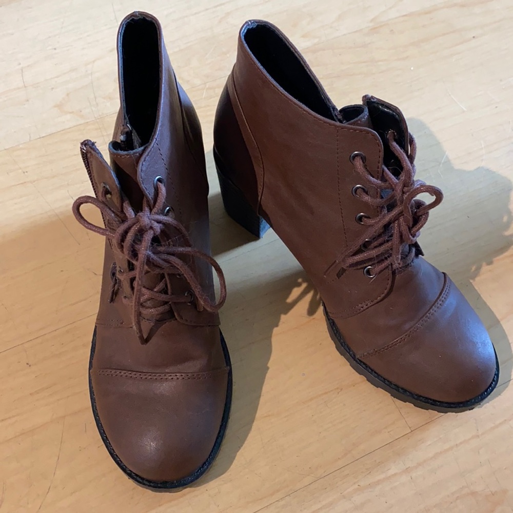Ankle boots